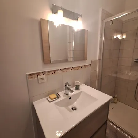Elegant Renove, Coeur Pieton Lejlighed