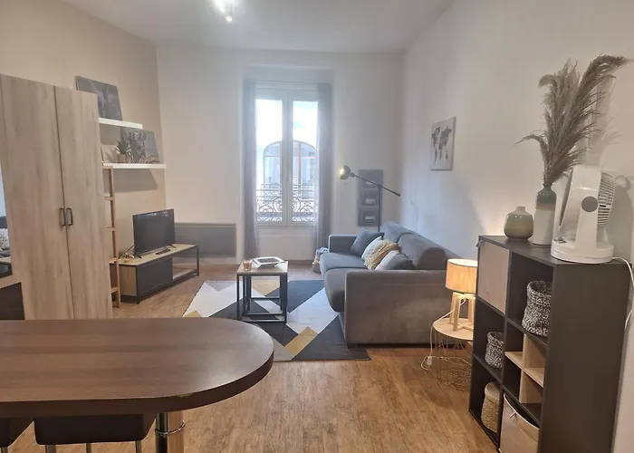 Elegant Renove, Coeur Pieton