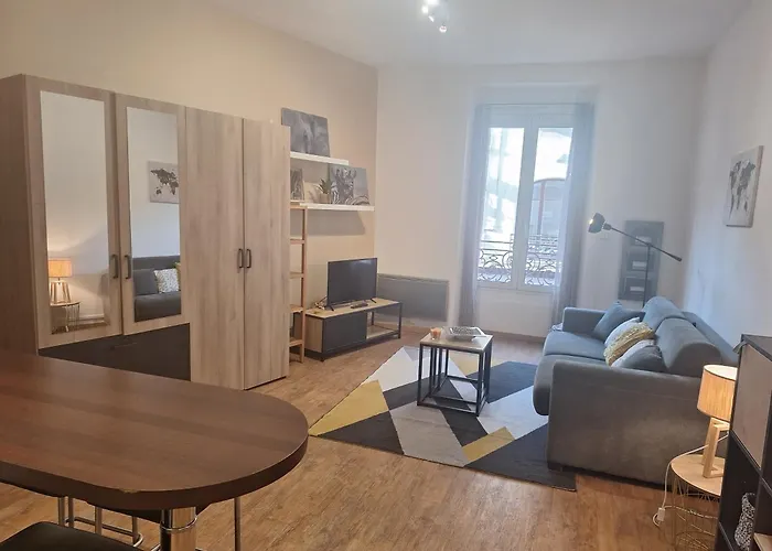 Elegant Renove, Coeur Pieton דירה *